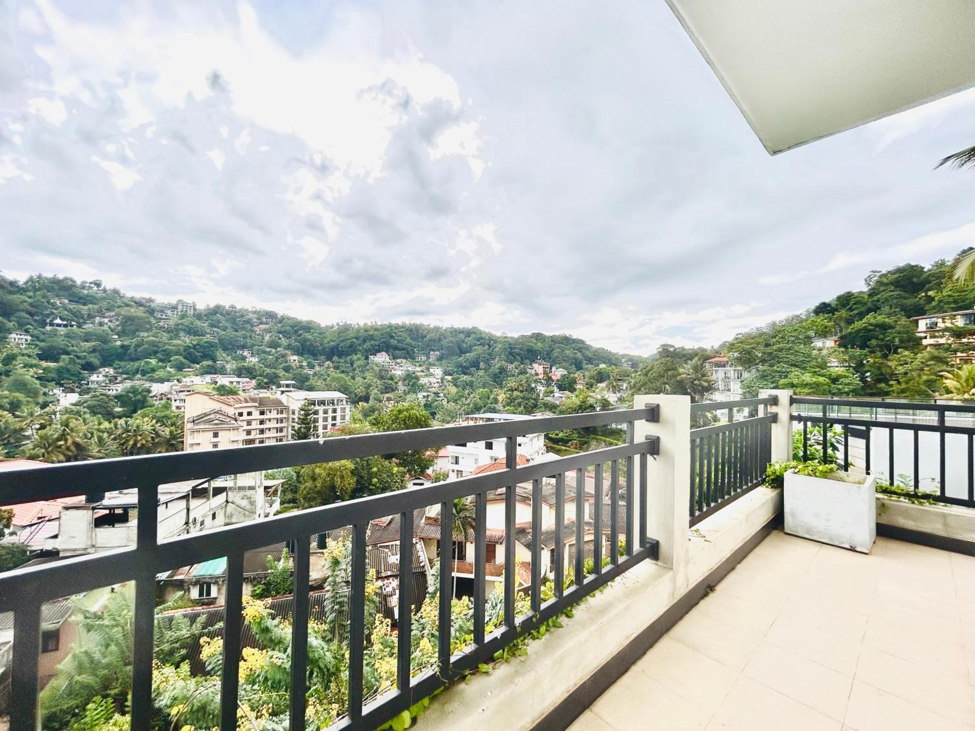 The Terrace Kandy Extérieur photo
